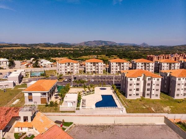 Vende-se em Itaborai-RJ  apto, 133.51 de área total, 48.80 de área privativa,  2_qto(s), a.serv, WC, 1_sala(s), cozinha, 1_vaga(s) de garagem.