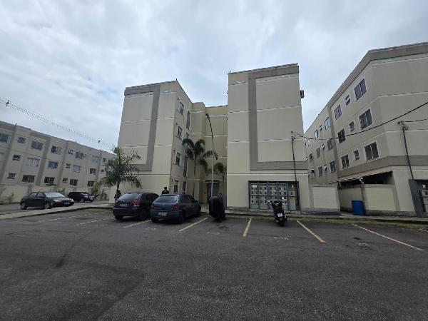 Vende-se em Itaborai-RJ  apto, 85.00 de área total, 40.82 de área privativa,  2_qto(s), WC, 1_sala(s), cozinha, 1_vaga(s) de garagem.
