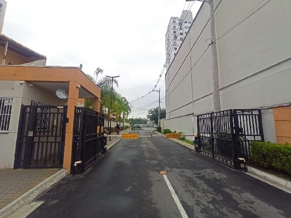 Vende-se em Belford Roxo-RJ  apto, 45.64 de área total, 45.64 de área privativa,  2_qto(s), WC, 1_sala(s), cozinha.
