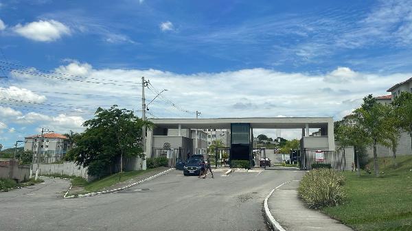 Vende-se em Itaborai-RJ  apto, 48.80 de área total, 48.80 de área privativa,  2_qto(s), a.serv, WC, 1_sala(s), cozinha, 1_vaga(s) de garagem.