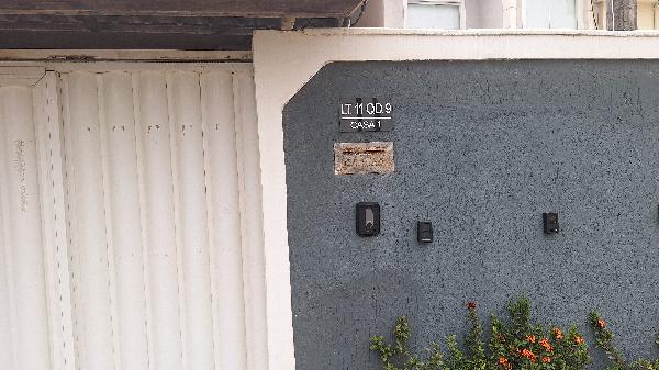 Vende-se em Marica-RJ  Casa, 141.96 de área total, 91.96 de área privativa, 240.00 de área do terreno,  3_qto(s), a.serv, WC, 1_sala(s), cozinha, 1_vaga(s) de garagem.