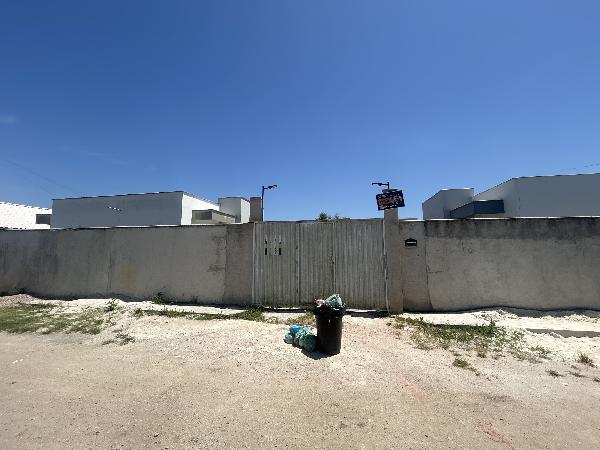 Vende-se em Mage-RJ  Casa, 53.48 de área total, 53.48 de área privativa, 125.00 de área do terreno,  2_qto(s), a.serv, WC, 1_sala(s), cozinha.