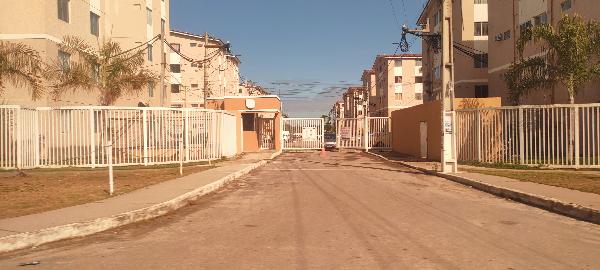 Vende-se em Itaborai-RJ  apto, 43.95 de área total, 43.95 de área privativa,  2_qto(s), WC, 1_sala(s), cozinha.
