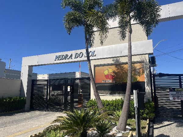 Vende-se em Itaborai-RJ  apto, 41.42 de área total, 41.42 de área privativa,  2_qto(s), WC Emp, 1_sala(s), cozinha, 1_vaga(s) de garagem.