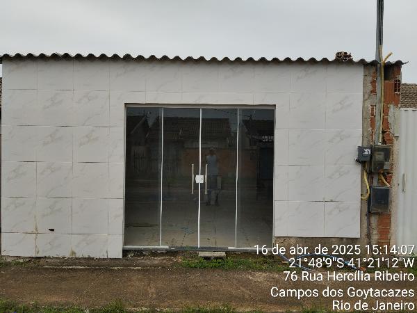 Vende-se em Campos Dos Goytacazes-RJ  Casa, 80.00 de área total, 51.40 de área privativa, 140.00 de área do terreno,  2_qto(s), a.serv, WC, 2_sala(s), cozinha.