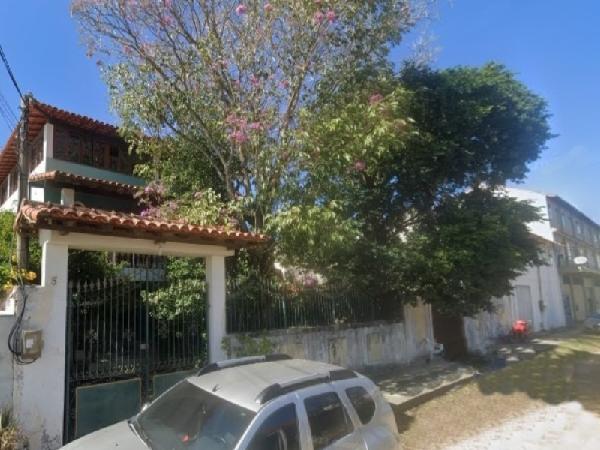 Vende-se em Iguaba Grande-RJ  Casa, 257.40 de área privativa, 360.00 de área do terreno,  3_qto(s), a.serv, WC, 2_sala(s), 1 lavabo(s), cozinha, Terraco, 1_vaga(s) de garagem.
