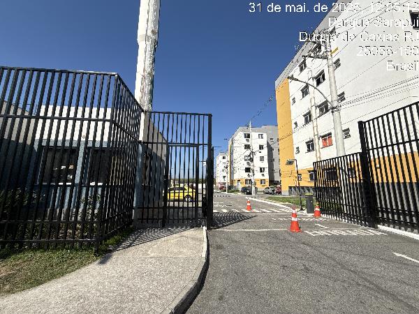 Vende-se em Duque De Caxias-RJ  apto, 52.17 de área total, 52.17 de área privativa,  2_qto(s), a.serv, WC, 1_sala(s), cozinha.