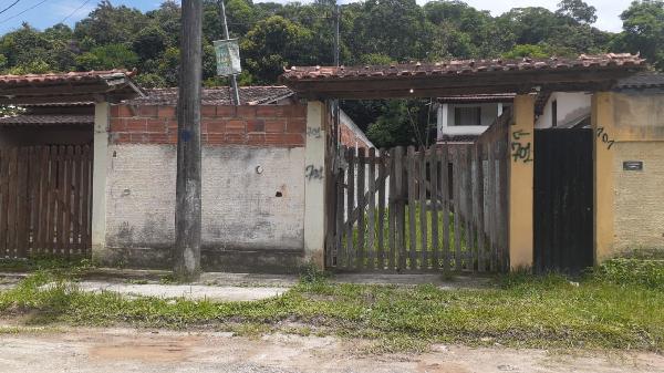 Vende-se em Mage-RJ  Casa, 107.06 de área privativa, 222.00 de área do terreno,  1_qto(s), WC, 1_sala(s), sacada, cozinha, 2_vaga(s) de garagem.