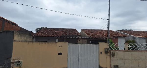 Vende-se em Campos Dos Goytacazes-RJ  Casa, 52.45 de área total, 52.45 de área privativa, 126.00 de área do terreno,  2_qto(s), a.serv, WC, 1_sala(s), cozinha.