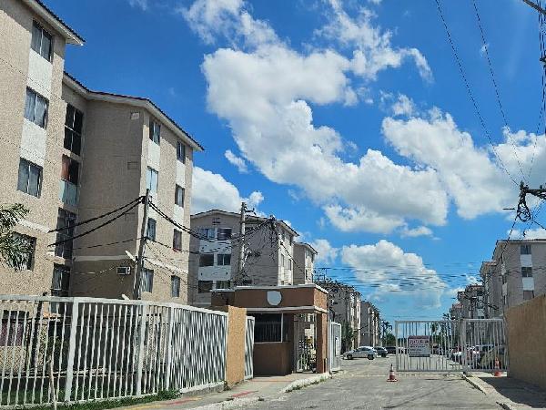Vende-se em Itaborai-RJ  apto, 43.95 de área total, 43.95 de área privativa,  2_qto(s), WC, 1_sala(s), cozinha.