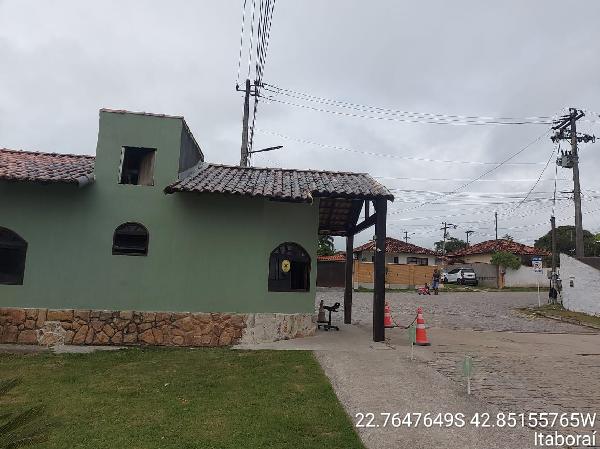 Vende-se em Itaborai-RJ  Casa, 72.00 de área total, 72.00 de área privativa, 250.00 de área do terreno,  2_qto(s), varanda, a.serv, WC, 1_sala(s), cozinha.