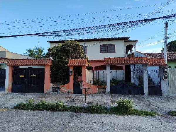 Vende-se em Itaborai-RJ  Casa, 185.61 de área total, 185.61 de área privativa, 169.44 de área do terreno,  4_qto(s), a.serv, WC, 1_sala(s), cozinha.