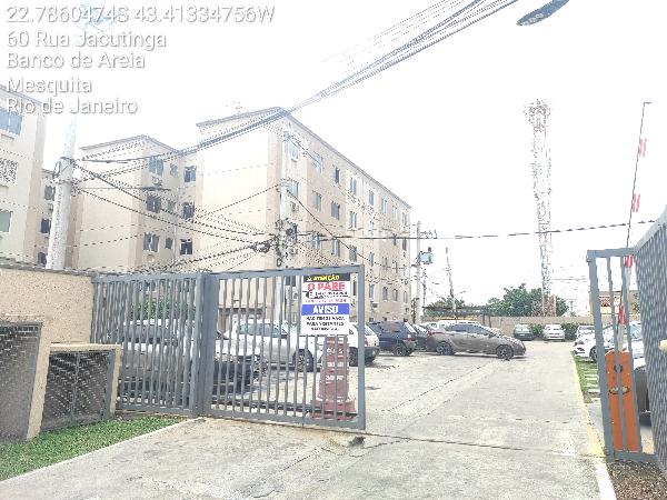 Vende-se em Mesquita-RJ  apto, 40.54 de área total, 40.54 de área privativa,  2_qto(s), WC, 1_sala(s), cozinha.