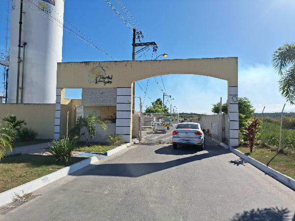 Vende-se em Itaborai-RJ  Casa, 51.60 de área total, 51.60 de área privativa, 150.00 de área do terreno,  2_qto(s), varanda, a.serv, WC, 1_sala(s), cozinha.