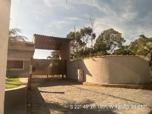 Vende-se em Itaborai-RJ  Casa, 236.83 de área total, 236.83 de área privativa, 319.00 de área do terreno,  5_qto(s), a.serv, WC, 1_sala(s), cozinha.