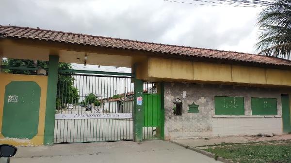Vende-se em Duque De Caxias-RJ  Casa, 61.92 de área privativa, 225.00 de área do terreno,  2_qto(s), a.serv, WC, 1_sala(s), cozinha.