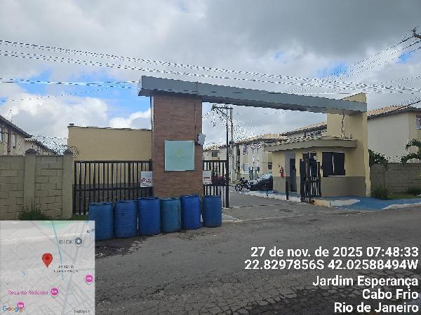 Vende-se em Cabo Frio-RJ  apto, 42.00 de área total, 42.00 de área privativa,  2_qto(s), WC, 1_sala(s), cozinha, 1_vaga(s) de garagem.