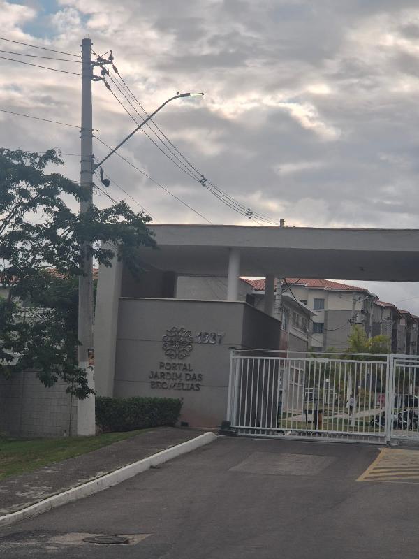 Vende-se em Itaborai-RJ  apto, 48.80 de área total, 48.80 de área privativa,  2_qto(s), WC, 1_sala(s), cozinha, 1_vaga(s) de garagem.