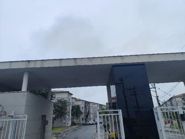 Vende-se em Itaborai-RJ  apto, 48.80 de área privativa,  2_qto(s), WC, 1_sala(s), cozinha, 1_vaga(s) de garagem.
