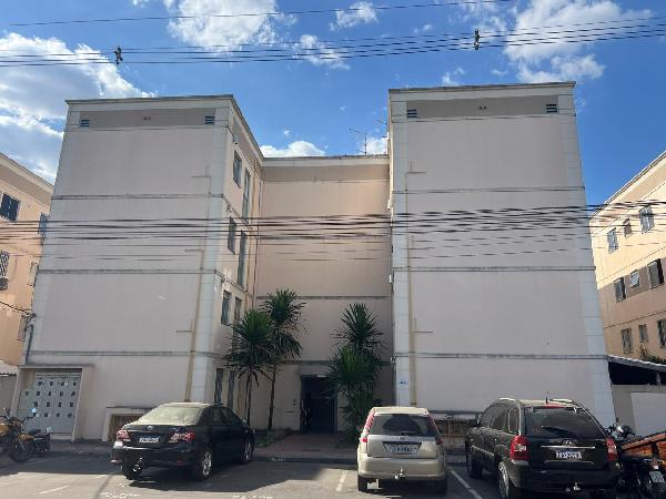 Vende-se em Campos Dos Goytacazes-RJ  apto, 70.03 de área total, 41.85 de área privativa,  2_qto(s), WC, 1_sala(s), cozinha, 1_vaga(s) de garagem.