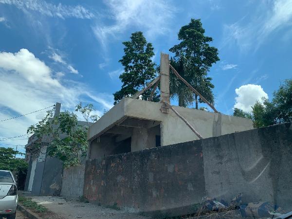 Vende-se em Campos Dos Goytacazes-RJ  Terreno, 415.20 de área do terreno.