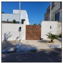 Vende-se em Marica-RJ  Casa, 187.74 de área privativa, 465.00 de área do terreno,  2_qto(s), varanda, a.serv, WC, 2_sala(s), cozinha.