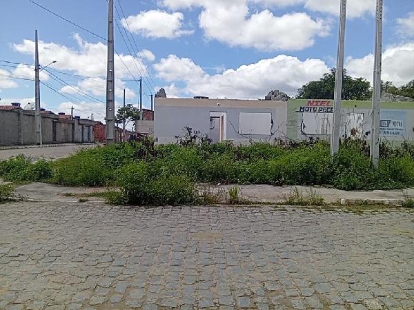 Vende-se em Belo Jardim-PE  Casa, 46.30 de área total, 46.30 de área privativa, 192.01 de área do terreno,  2_qto(s), a.serv, WC, 1_sala(s), cozinha, Terraco.
