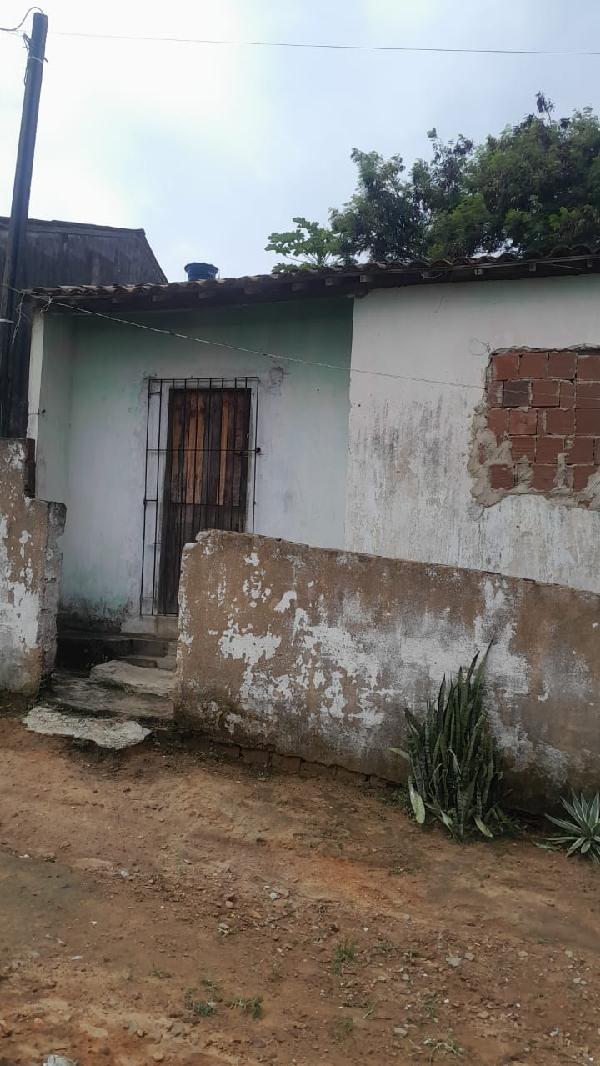 Vende-se em Cha De Alegria-PE  Casa, 42.00 de área total, 42.00 de área privativa, 42.00 de área do terreno,  2_qto(s), a.serv, WC, 1_sala(s), cozinha.