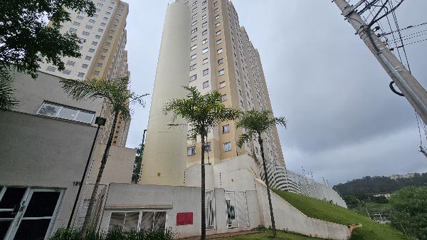 Vende-se em Sao Paulo-SP  apto, 47.30 de área total, 32.48 de área privativa,  2_qto(s), a.serv, WC, 1_sala(s), cozinha.