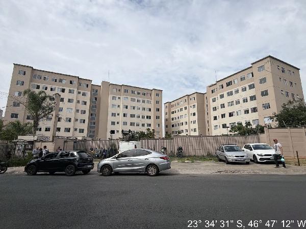 Vende-se em Sao Paulo-SP  apto, 74.30 de área total, 41.56 de área privativa,  2_qto(s), WC, 1_sala(s), cozinha.