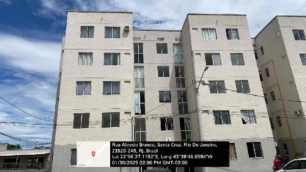 Vende-se em Rio De Janeiro-RJ  apto, 89.22 de área total, 43.08 de área privativa,  2_qto(s), a.serv, WC, 1_sala(s), cozinha, 1_vaga(s) de garagem.
