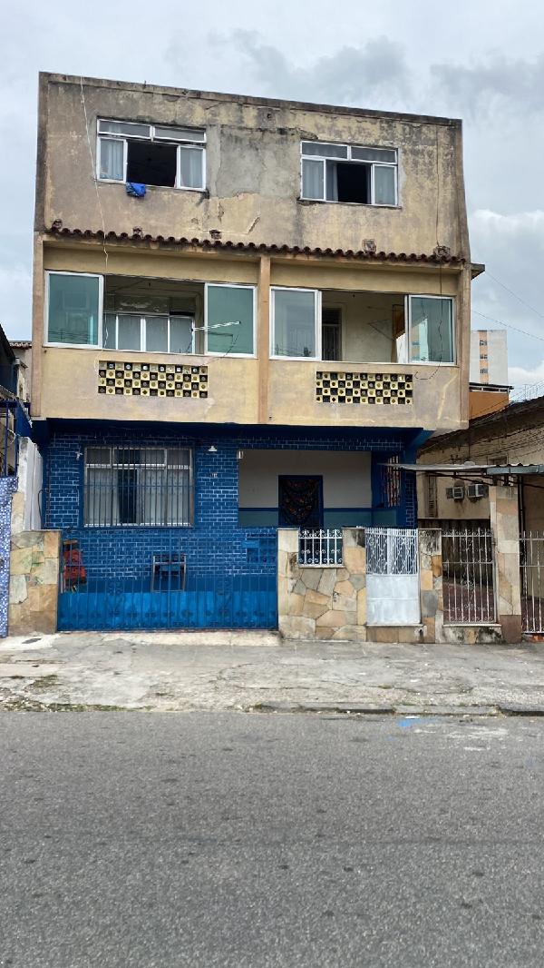 Vende-se em Rio De Janeiro-RJ  apto, 78.00 de área privativa,  2_qto(s), WC, WC Emp, 1_sala(s), DCE, cozinha.