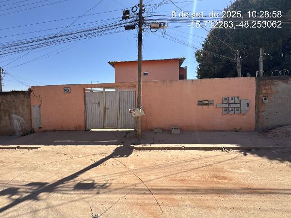 Vende-se em Aguas Lindas De Goias-GO  apto, 63.15 de área total, 63.15 de área privativa,  2_qto(s), a.serv, WC, 1_sala(s), cozinha, 1_vaga(s) de garagem.