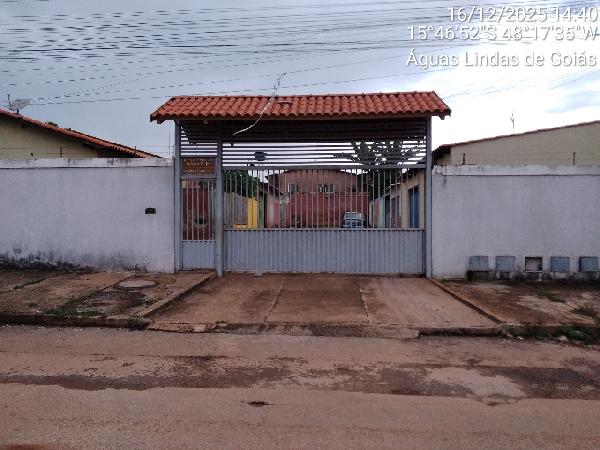 Vende-se em Aguas Lindas De Goias-GO  Casa, 61.16 de área total, 61.16 de área privativa, 141.75 de área do terreno,  2_qto(s), varanda, a.serv, WC, 1_sala(s), cozinha.