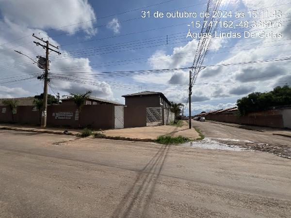 Vende-se em Aguas Lindas De Goias-GO  apto, 45.72 de área privativa,  2_qto(s), a.serv, WC, 1_sala(s), cozinha, 1_vaga(s) de garagem.