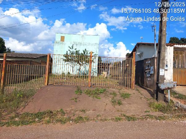 Vende-se em Aguas Lindas De Goias-GO  apto, 98.09 de área total, 44.42 de área privativa,  2_qto(s), a.serv, WC, 1_sala(s), cozinha.