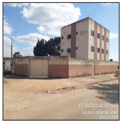 Vende-se em Aguas Lindas De Goias-GO  apto, 62.99 de área privativa,  2_qto(s), WC, 1_sala(s), cozinha.