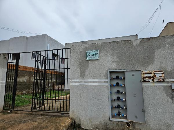 Vende-se em Cidade Ocidental-GO  apto, 53.54 de área privativa,  2_qto(s), WC, 1_sala(s), cozinha, 1_vaga(s) de garagem.