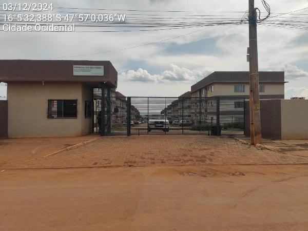 Vende-se em Cidade Ocidental-GO  apto, 53.32 de área privativa,  2_qto(s), varanda, WC, 1_sala(s), cozinha, 1_vaga(s) de garagem.