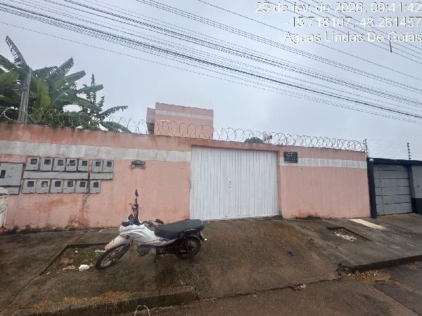 Vende-se em Aguas Lindas De Goias-GO  apto, 53.32 de área total, 53.32 de área privativa,  2_qto(s), a.serv, WC, 1_sala(s), cozinha, 1_vaga(s) de garagem.
