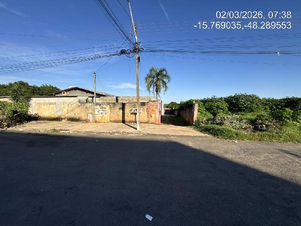Vende-se em Aguas Lindas De Goias-GO  Casa, 65.00 de área total, 65.00 de área privativa, 187.50 de área do terreno,  3_qto(s), WC, 1_sala(s), cozinha.