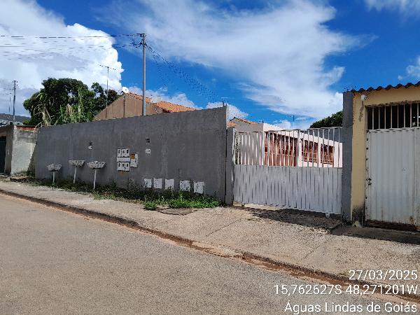 Vende-se em Aguas Lindas De Goias-GO  Casa, 138.86 de área total, 66.15 de área privativa, 172.36 de área do terreno,  2_qto(s), varanda, a.serv, WC, 1_sala(s), cozinha.