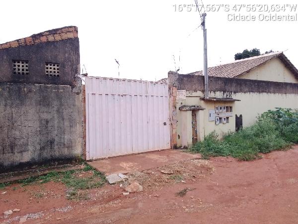 Vende-se em Cidade Ocidental-GO  Casa, 102.81 de área privativa, 125.00 de área do terreno,  2_qto(s), varanda, a.serv, WC, 1_sala(s), cozinha, 1_vaga(s) de garagem.
