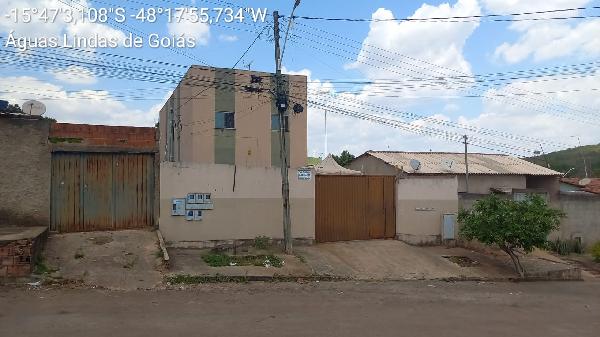 Vende-se em Aguas Lindas De Goias-GO  apto, 72.00 de área total, 53.68 de área privativa,  2_qto(s), a.serv, WC, 1_sala(s), cozinha, 1_vaga(s) de garagem.
