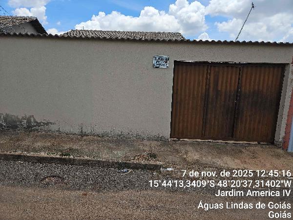 Vende-se em Aguas Lindas De Goias-GO  Casa, 65.80 de área total, 65.80 de área privativa, 200.00 de área do terreno,  2_qto(s), varanda, a.serv, WC, 1_sala(s), cozinha, 1_vaga(s) de garagem.