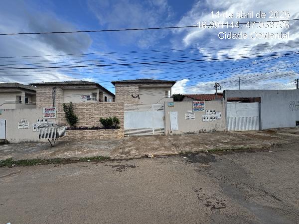 Vende-se em Cidade Ocidental-GO  apto, 53.59 de área total, 53.59 de área privativa,  2_qto(s), varanda, a.serv, WC, 1_sala(s), cozinha, 1_vaga(s) de garagem.