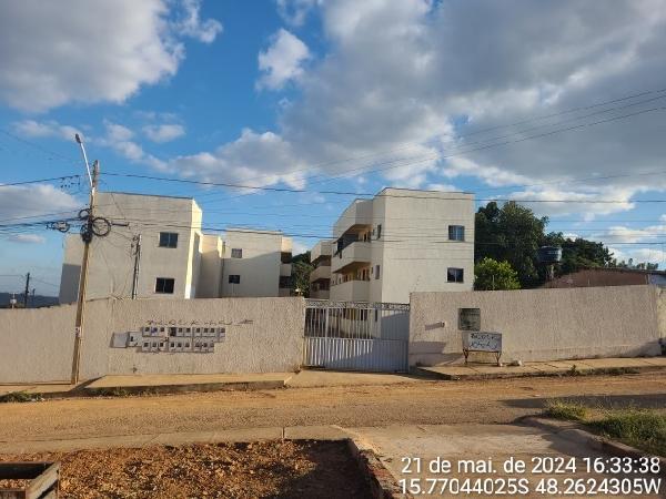Vende-se em Aguas Lindas De Goias-GO  apto, 65.95 de área privativa,  2_qto(s), varanda, WC, 1_sala(s), cozinha, 1_vaga(s) de garagem.