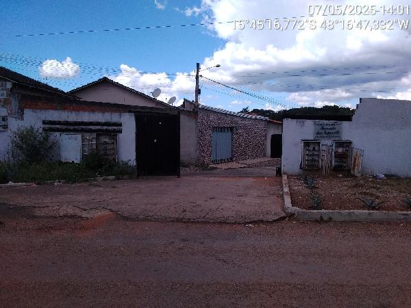Vende-se em Aguas Lindas De Goias-GO  Casa, 119.78 de área total, 119.78 de área privativa, 146.97 de área do terreno,  2_qto(s), a.serv, WC, 1_sala(s), cozinha.