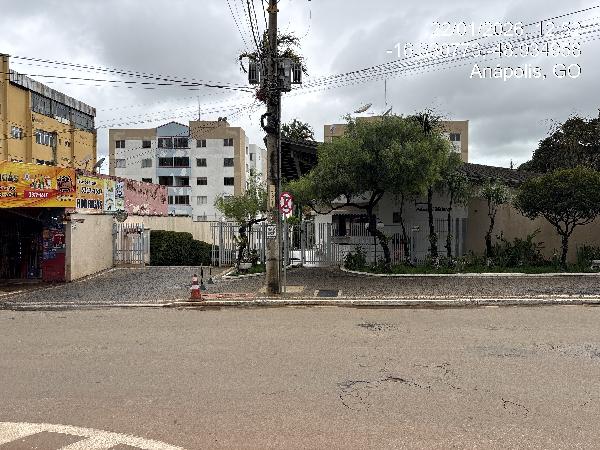 Vende-se em Anapolis-GO  apto, 84.18 de área total, 84.18 de área privativa,  3_qto(s), a.serv, WC, 1_sala(s), cozinha, 1_vaga(s) de garagem.