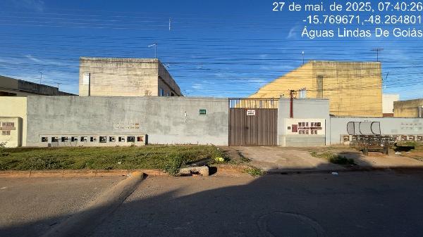 Vende-se em Aguas Lindas De Goias-GO  apto, 67.81 de área total, 45.31 de área privativa,  2_qto(s), a.serv, WC, 1_sala(s), cozinha, 2_vaga(s) de garagem.